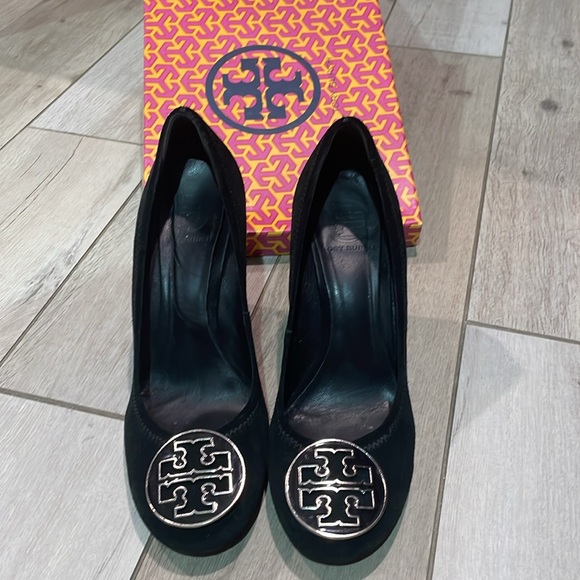 Tory Burch Sophie Wedge Split Suede - Picture 6 of 6